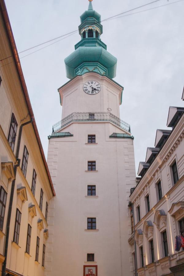 Apartmán New 1 Bdr, W/Private Parking Bratislava Exteriér fotografie